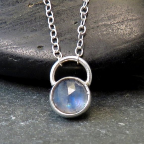 J. C. Jewelry Jewelry - NWT Rainbow Moonstone Dainty Pendant Necklace
